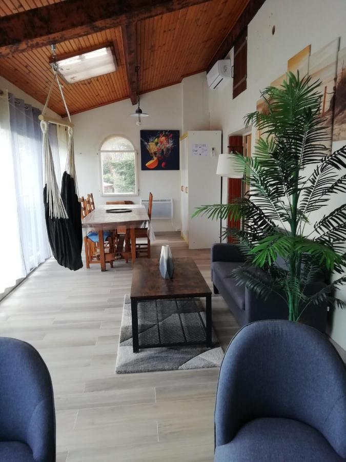 Appartement Classe 3 Etoiles Au 1Er Etage D'Une Maison Avec Jardin Dans Un Quartier Calme كافالير سور مير المظهر الخارجي الصورة